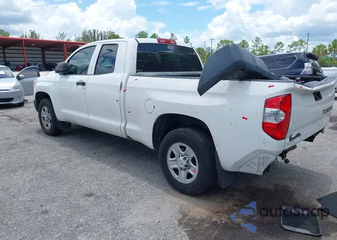 2015 Toyota Tundra Sr 4.6L V8 z USA, uszkodzony, nr VIN 5TFRM5F19FX090256